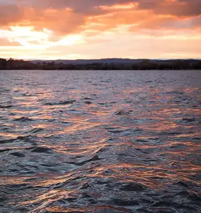 Lakeside living at Lake Burley Griffin and the natural beauty of the Brindabellas in Canberra.
