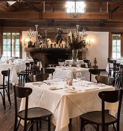 Dining and entertainment in the Hunter, with seaside restaurants in Newcastle and award-winning wines in Hunter Valley.